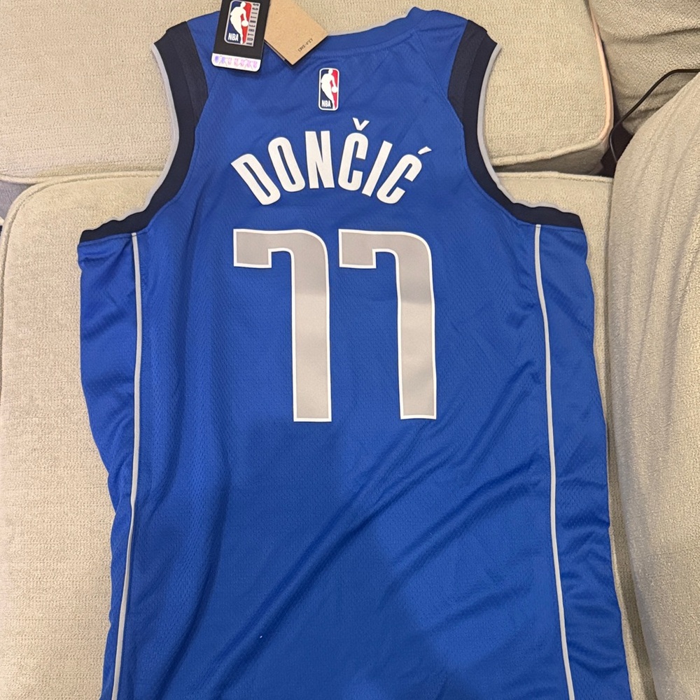 Nike Royal Blue Dallas Basketball Jersey with Gray Accents NWT Icon edition - Picture 5 of 6